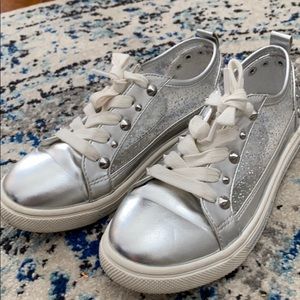 Girls Steve Madden sneakers